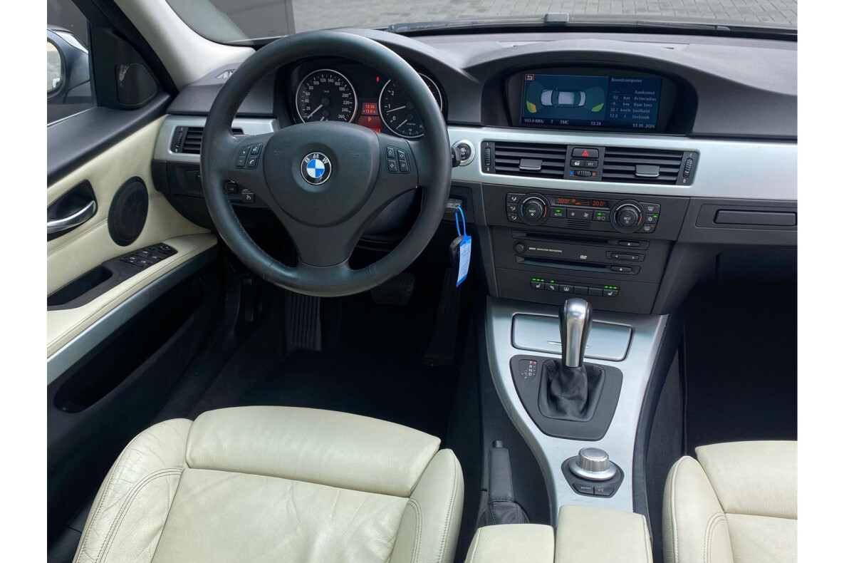 53509741-9.jpg