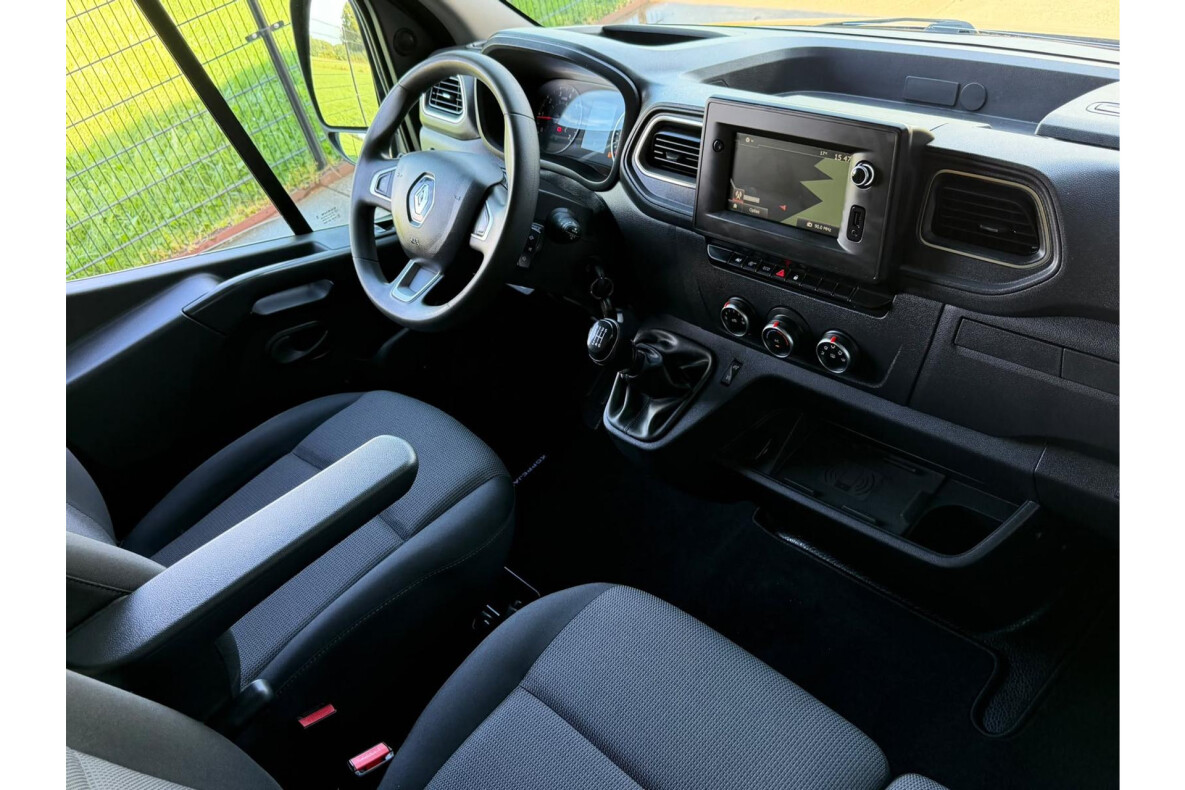 56601116-22.jpg